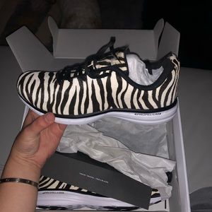 APL Women’s Iconic Pro Sneaker